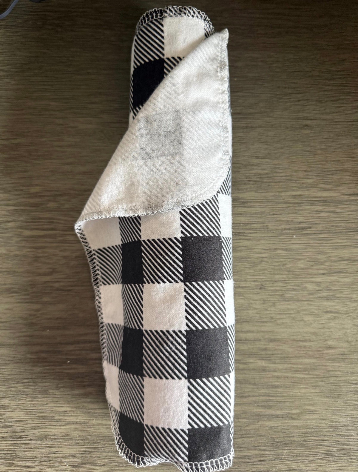 Black & white Reusable Paperless Towels – 6 Pack | Printed Cotton Flannel Kitchen Towels | Eco-Friendly Reusable Cleaning Cloths