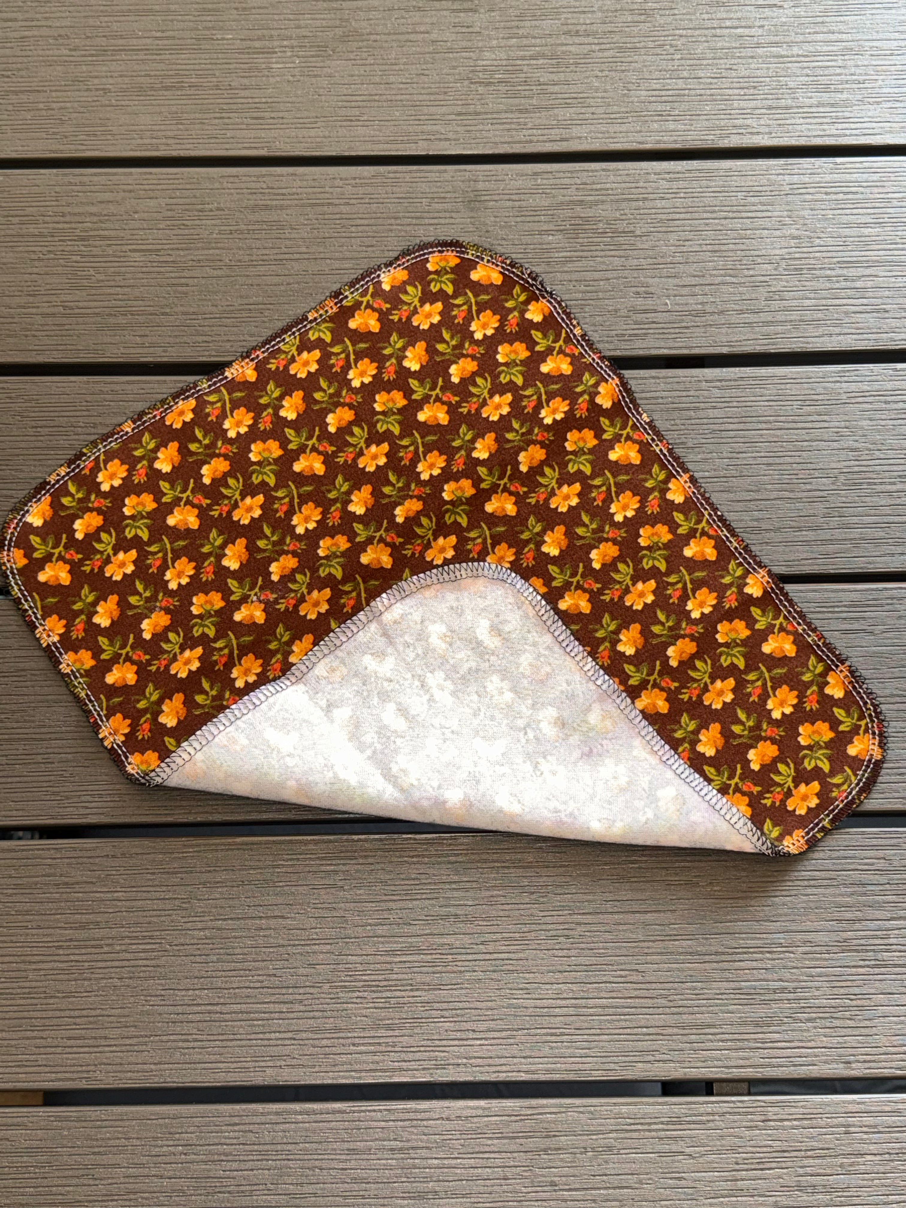 Reusable Cotton Flannel Paperless Towels, Vintage Yellow Floral Unpaper Towels Roll, Eco Friendly Washable Kitchen Cloths, Zero Waste Gift
